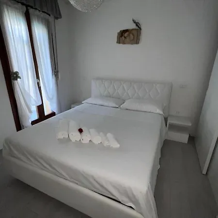 Giada Family House * 西尼加利亚