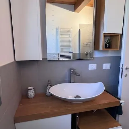 Giada Family House 西尼加利亚
